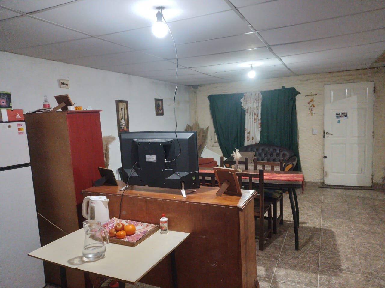 VENDO PROPIEDAD EN PERON 2078