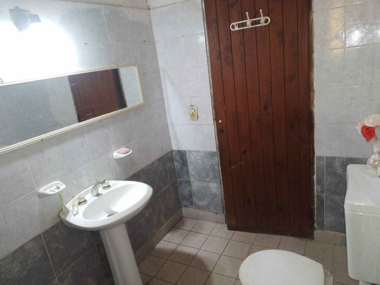 VENDO PROPIEDAD EN PERON 2078