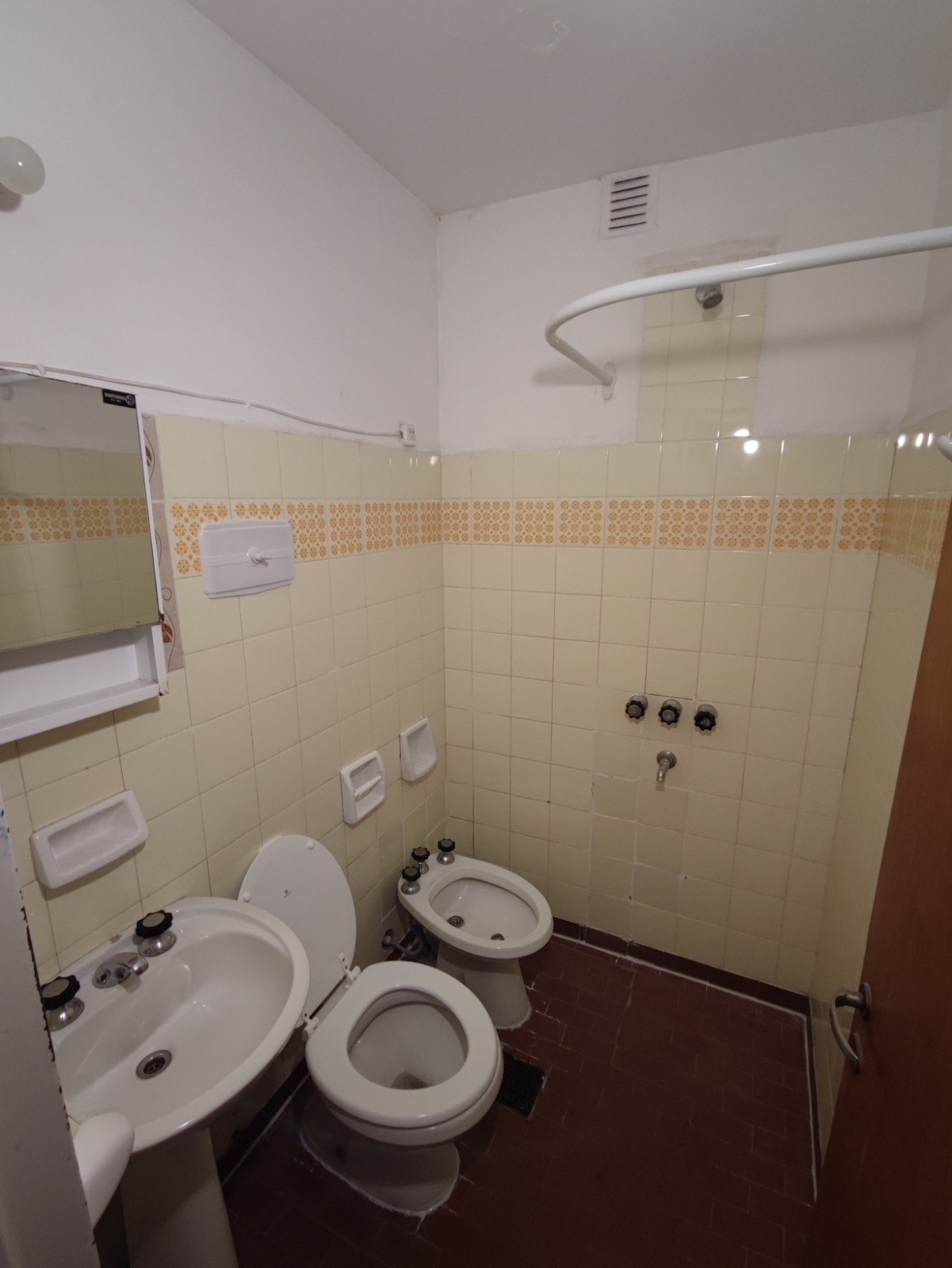 DEPARTAMENTO VENTA  ALBERDI 2 DORMITORIOS 1 BAÑO APTO CREDITO BANCO
