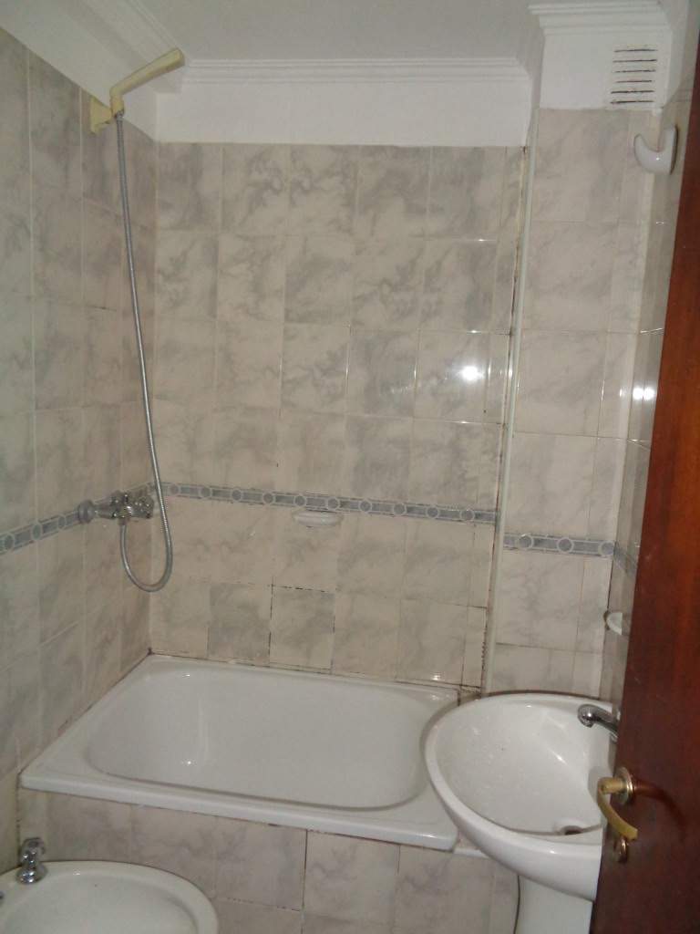 Barrio Alberdi - Departamento de 1 Dormitorio Amplio y Luminoso con Cocina Equipada, Baño con Bañera