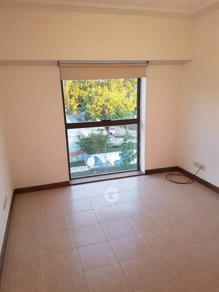 En venta departamento 2 dorm edificio Hovenia 1