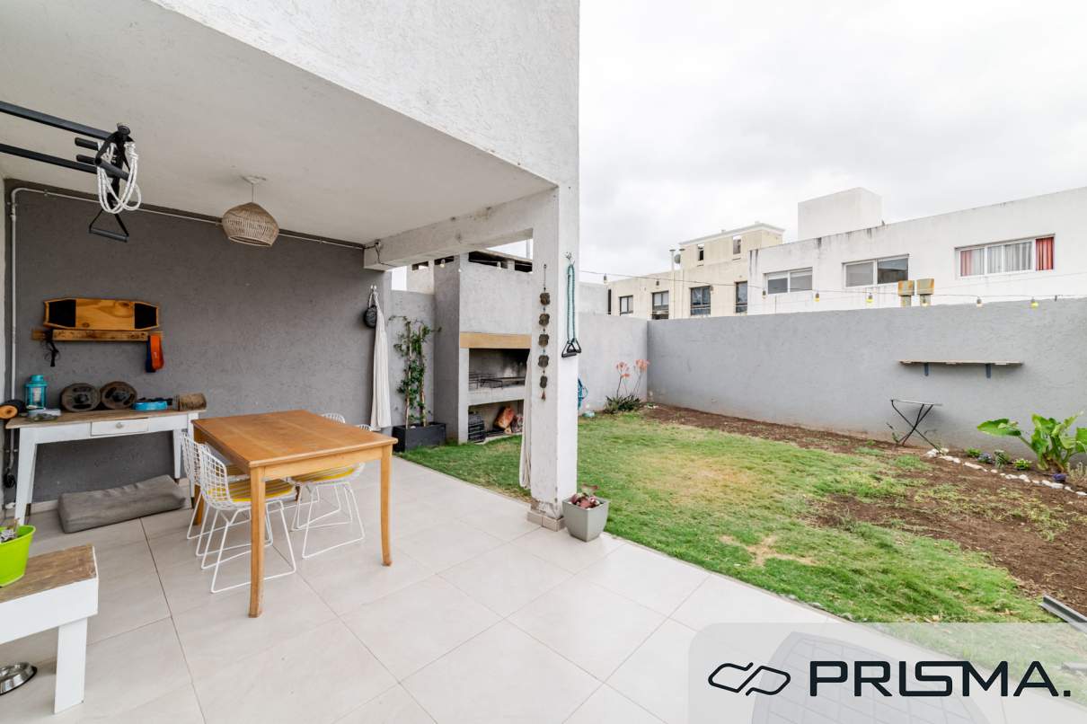 CLAROS DE BOSQUE - Duplex 3 dorm.