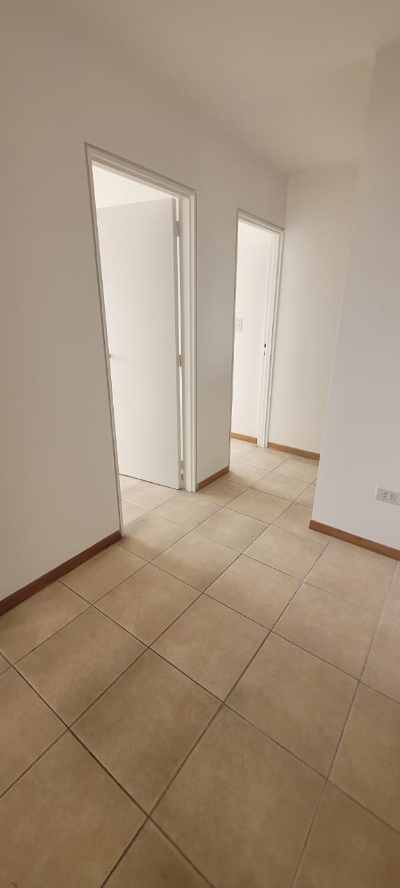 VENDO DEPARTAMENTO 2 DORMITORIOS  ESCRITORIO AMEN. SEGURIDAD APTO BANCOR