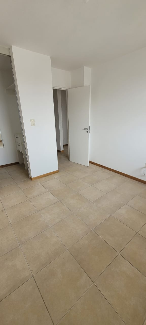 VENDO DEPARTAMENTO 2 DORMITORIOS  ESCRITORIO AMEN. SEGURIDAD APTO BANCOR