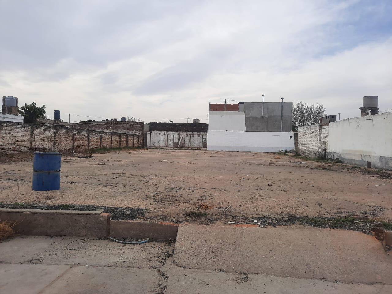TERRENO EN ALQUILER EN BARRIO PRIMERO DE MAYO