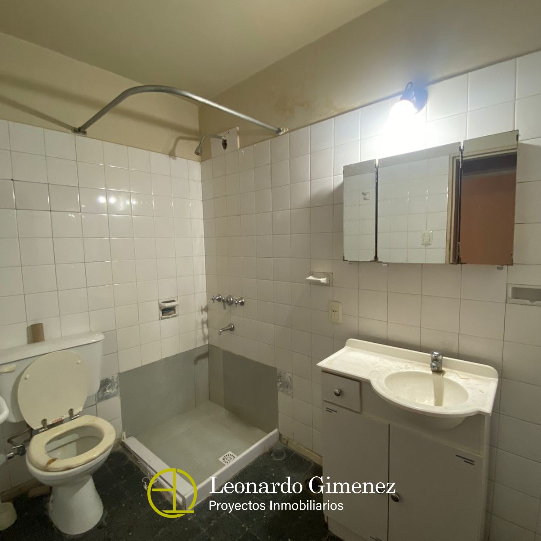 Se vende departamento de dos dormitorios en Córdoba Capital, Barrio Centro.