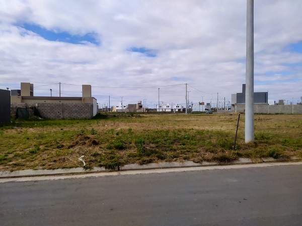 VENTA LOTE EN VALLE CERCANO