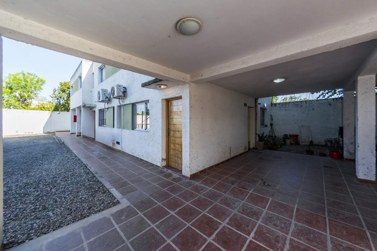 3 Dorm. Complejo cerrado. Patio compartido con Pileta. B Alto Alberdi