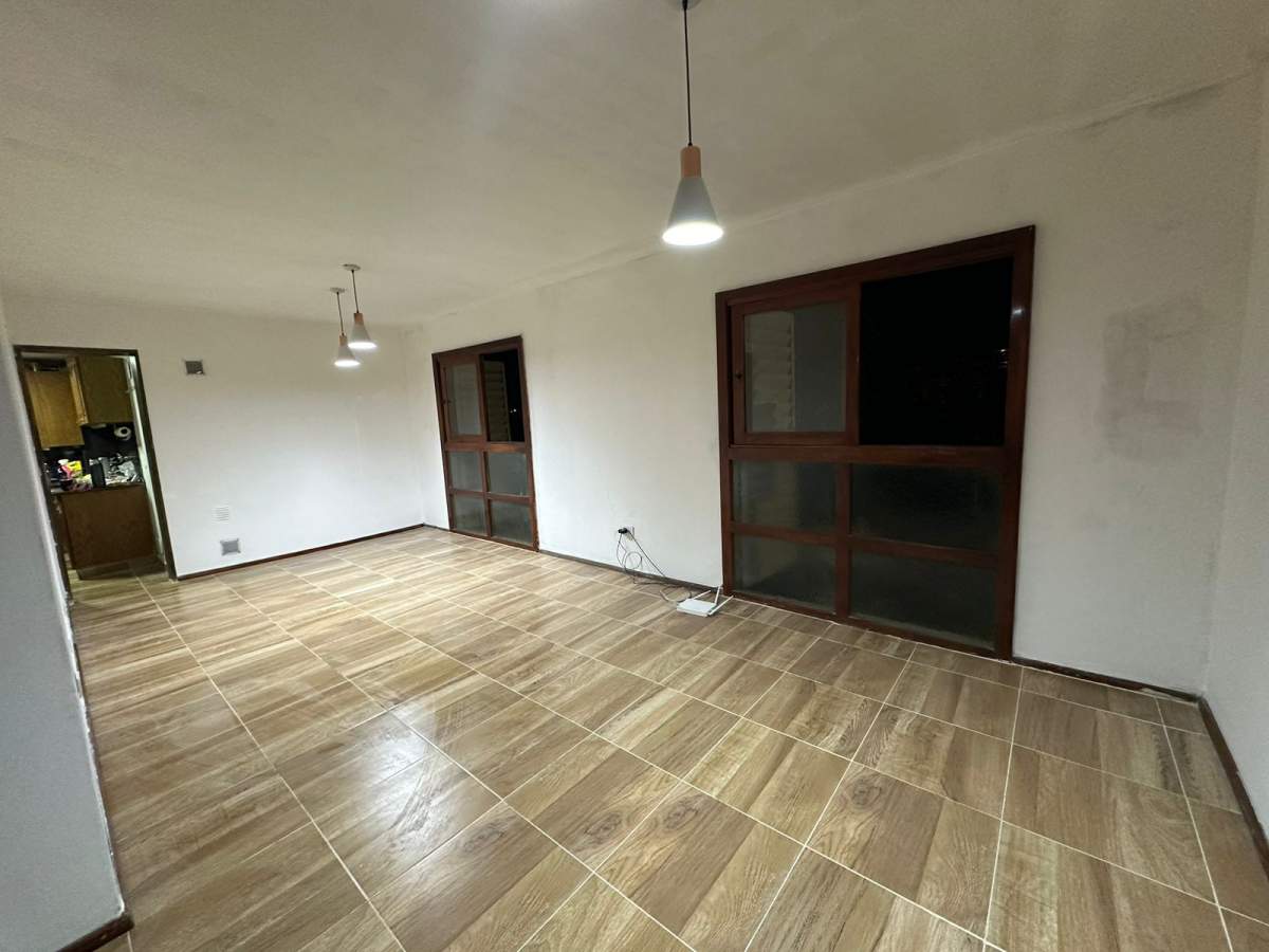 LOMAS DE SAN MARTÍN DPTO EN VENTA DE TRES DORM MAS DOS COCHERAS APTO BLANQUEO APPTO BANCOR