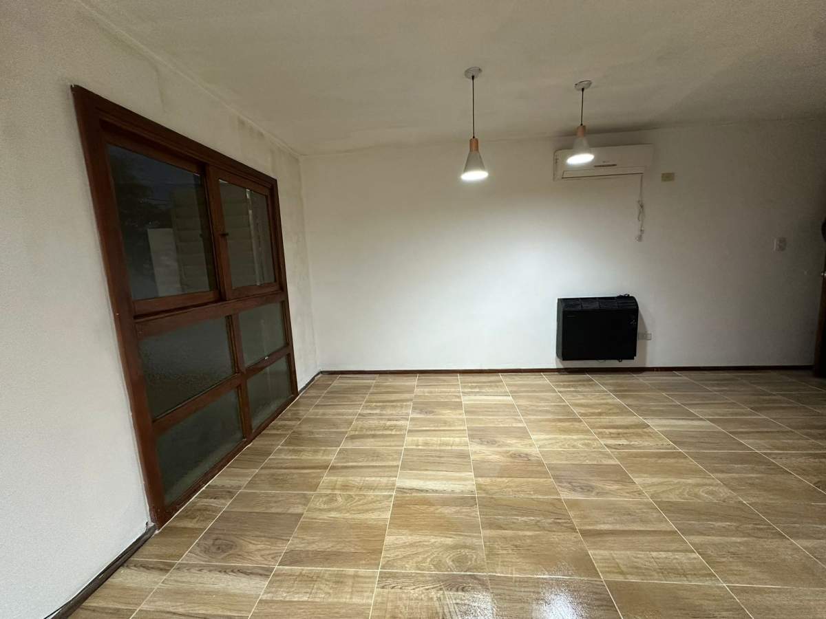 LOMAS DE SAN MARTÍN DPTO EN VENTA DE TRES DORM MAS DOS COCHERAS APTO BLANQUEO APPTO BANCOR