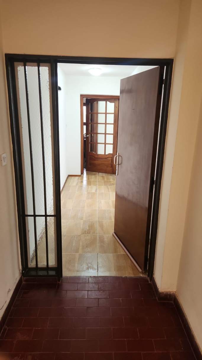 LOMAS DE SAN MARTÍN DPTO EN VENTA DE TRES DORM MAS DOS COCHERAS APTO BLANQUEO APPTO BANCOR