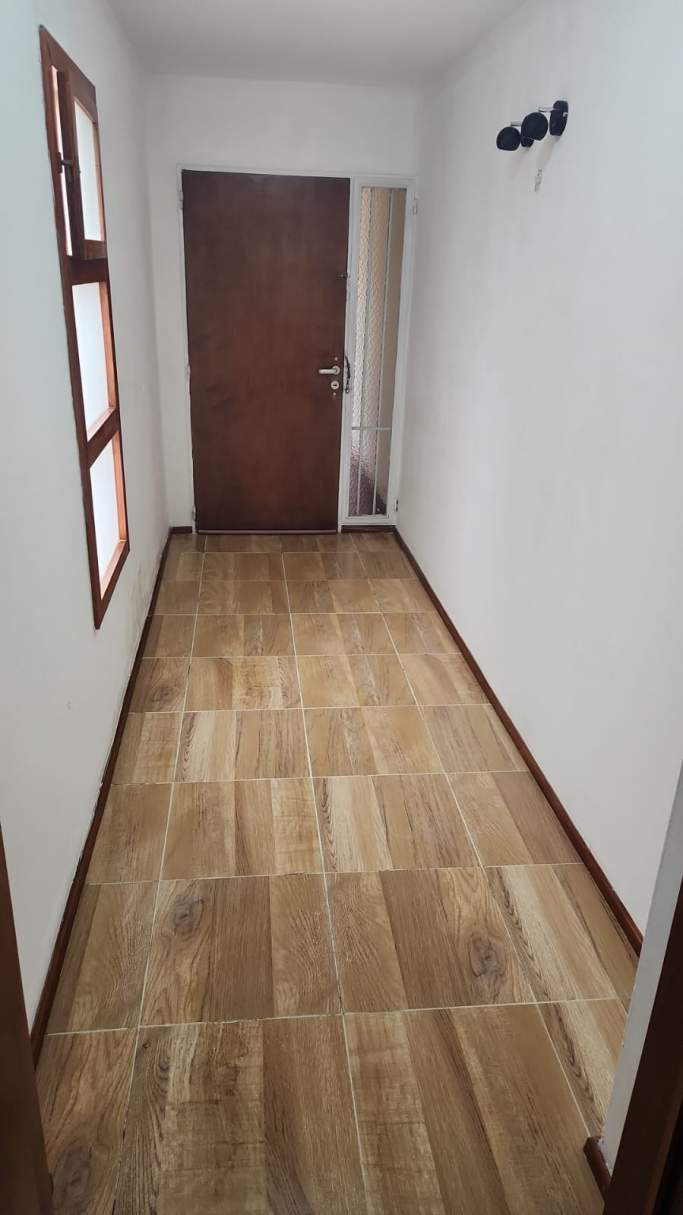 LOMAS DE SAN MARTÍN DPTO EN VENTA DE TRES DORM MAS DOS COCHERAS APTO BLANQUEO APPTO BANCOR