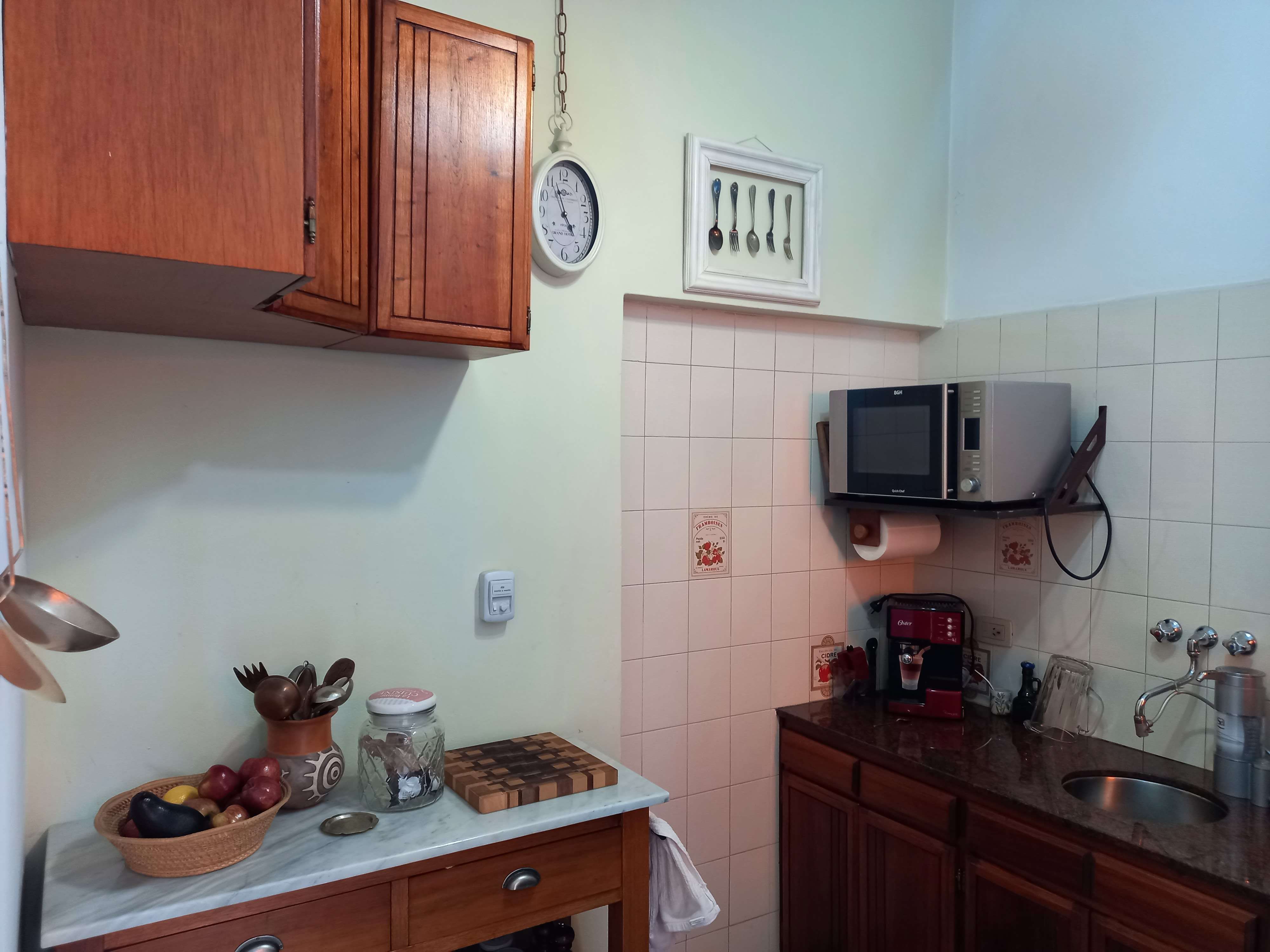 CASA EN VENTA BARRIO POETA LUGONES