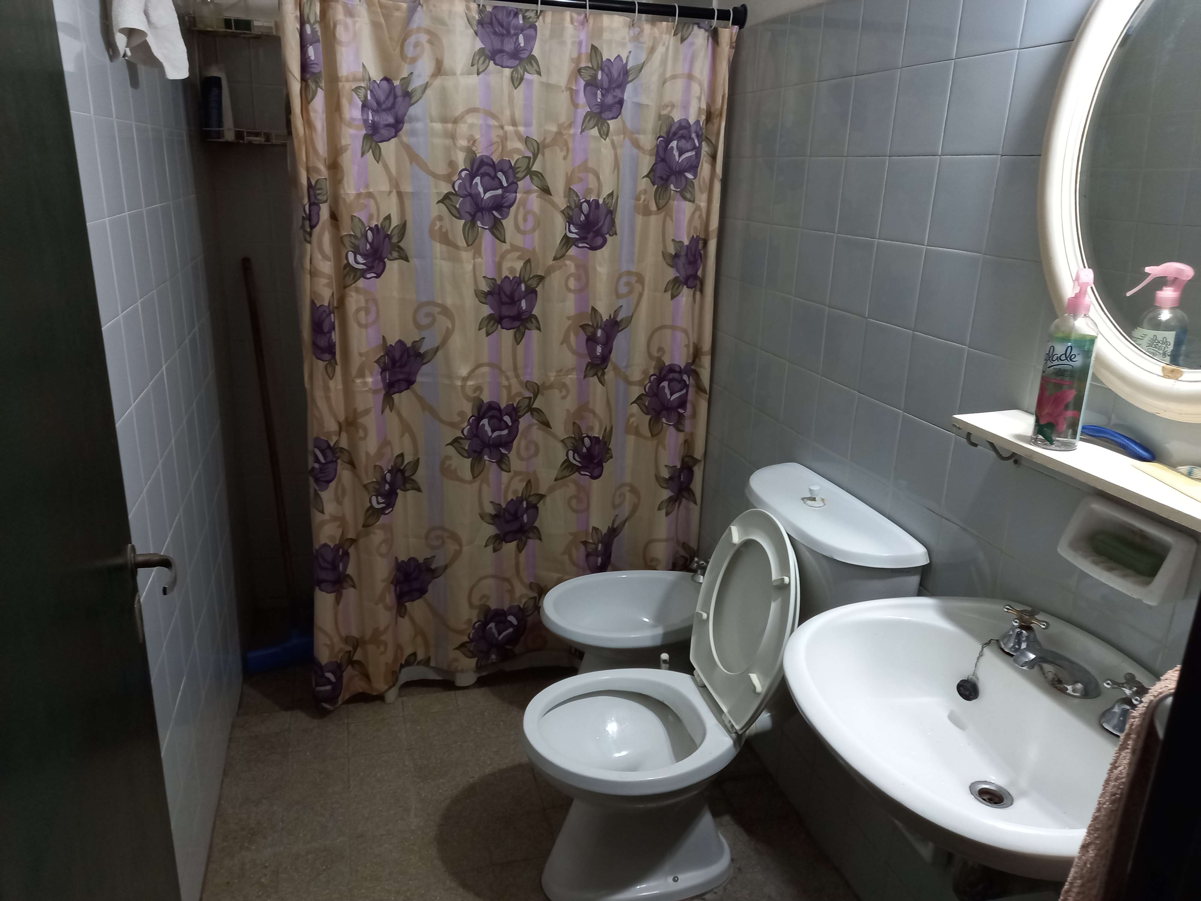 CASA EN VENTA BARRIO POETA LUGONES