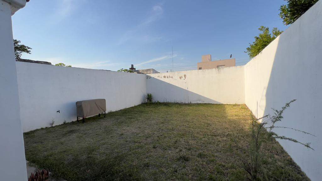 CASA EN VENTA BARRIO LAS MARGARITAS – IMPECABLE ESTADO