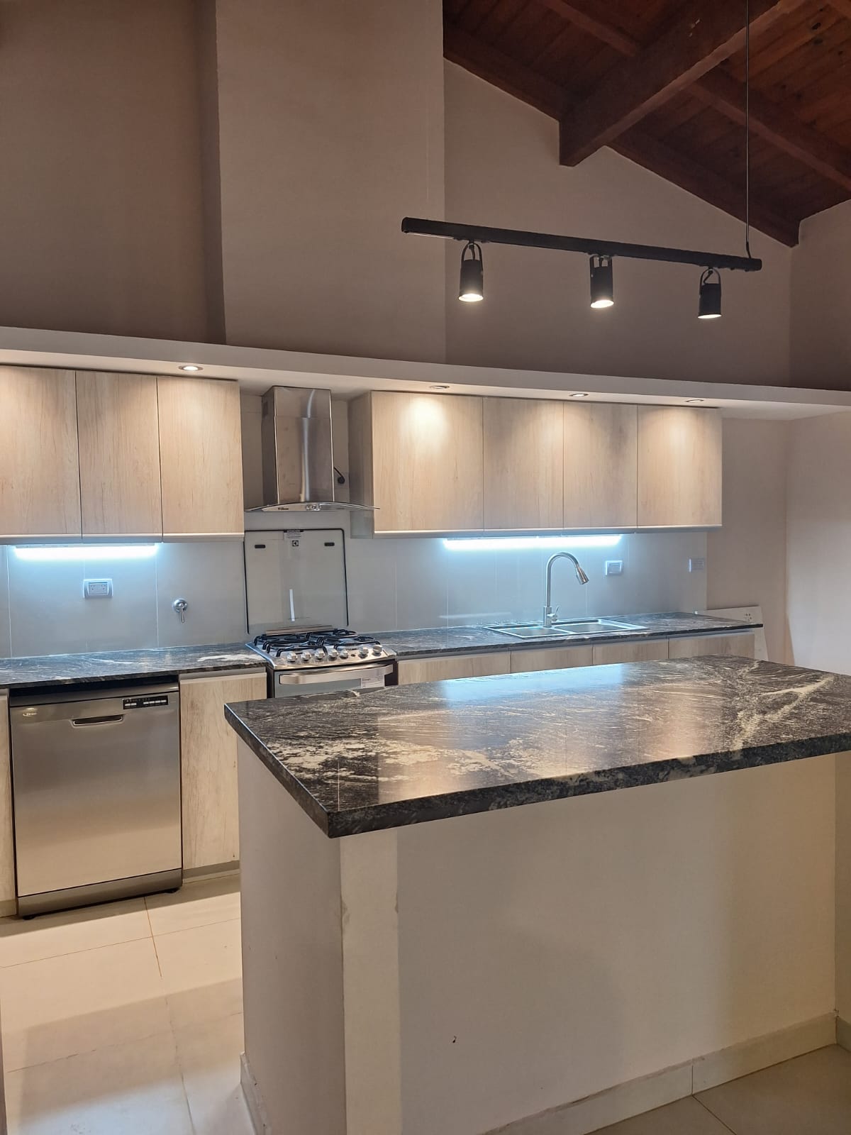 VENTA DE CASA EN COUNTRY B PRIVADO LOS ALGARROBOS CÓRDOBA