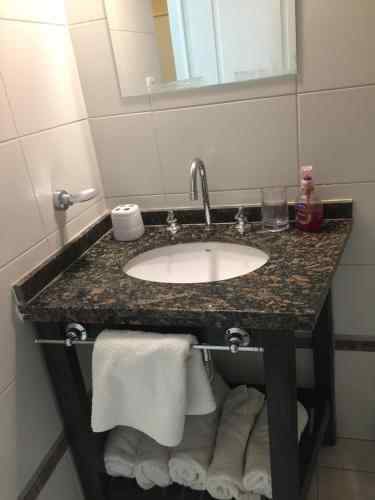 VENTA DE DEPARTAMENTO EN CHACABUCO PARK, 2 DORMIT 2 BAÑOS , FRENTE CON BALCON