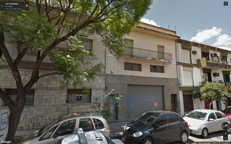 VENTA DE LOCAL 637 MTS CUBIERTOS EN 3 NIVELES CENTRO