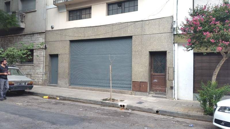 VENTA DE LOCAL 637 MTS CUBIERTOS EN 3 NIVELES CENTRO