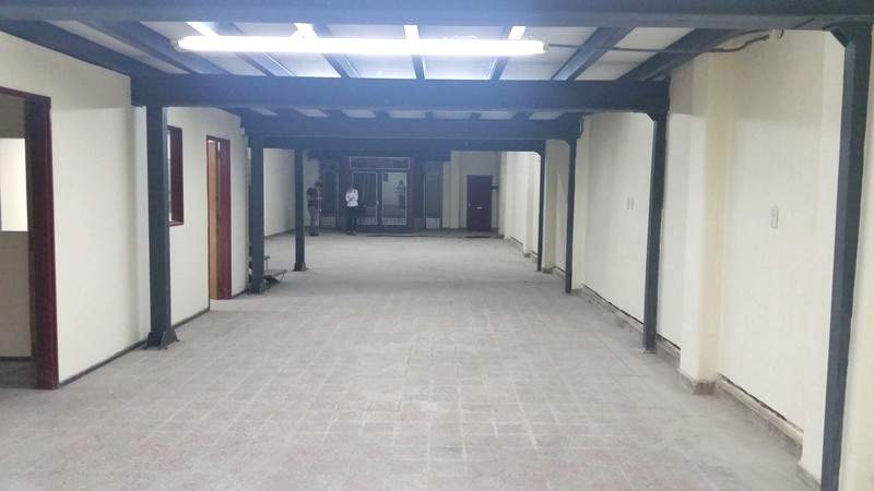 VENTA DE LOCAL 637 MTS CUBIERTOS EN 3 NIVELES CENTRO