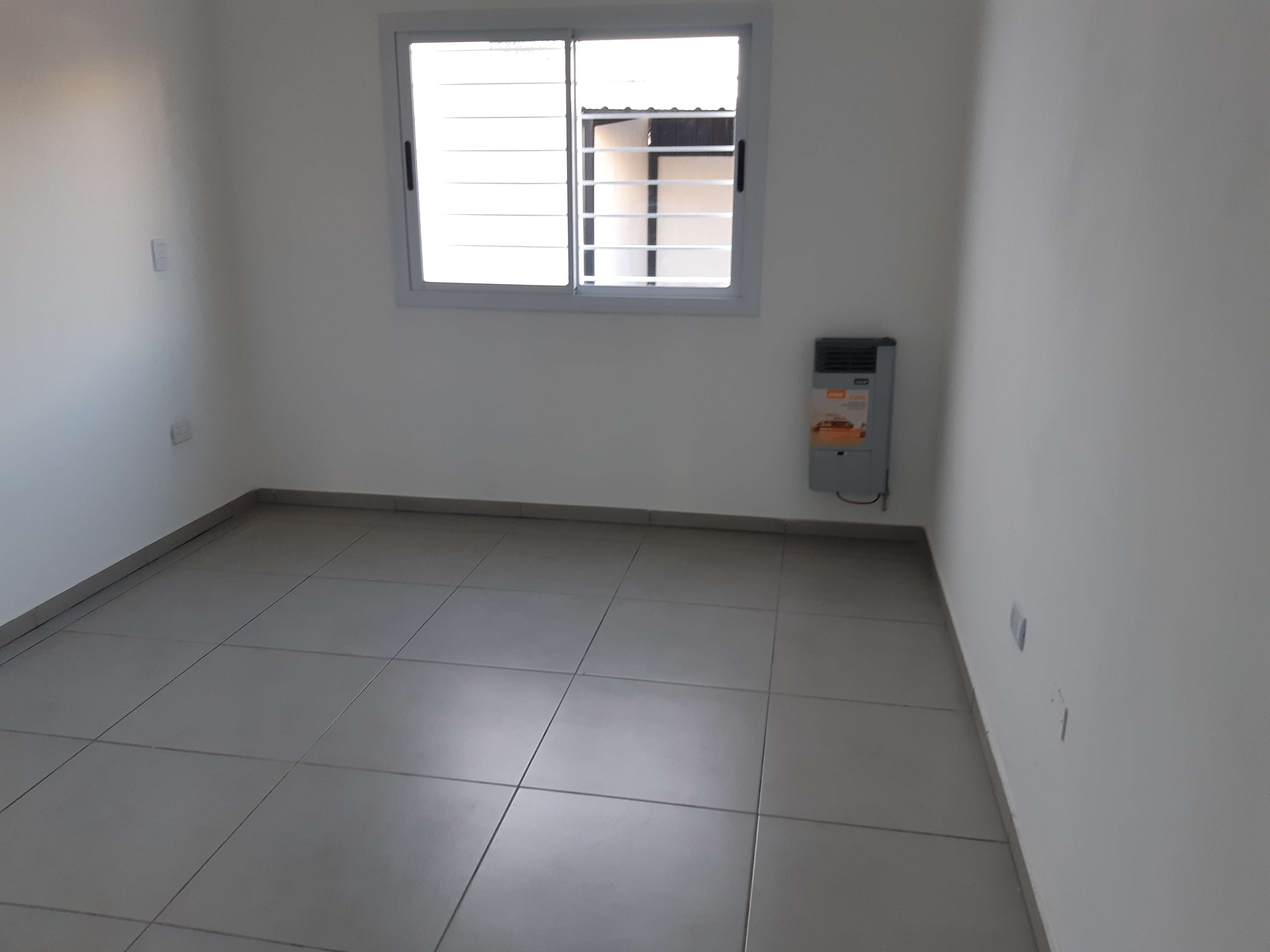 DOS CASAS EN VENTA BARRIO NUEVO POETA LUGONES