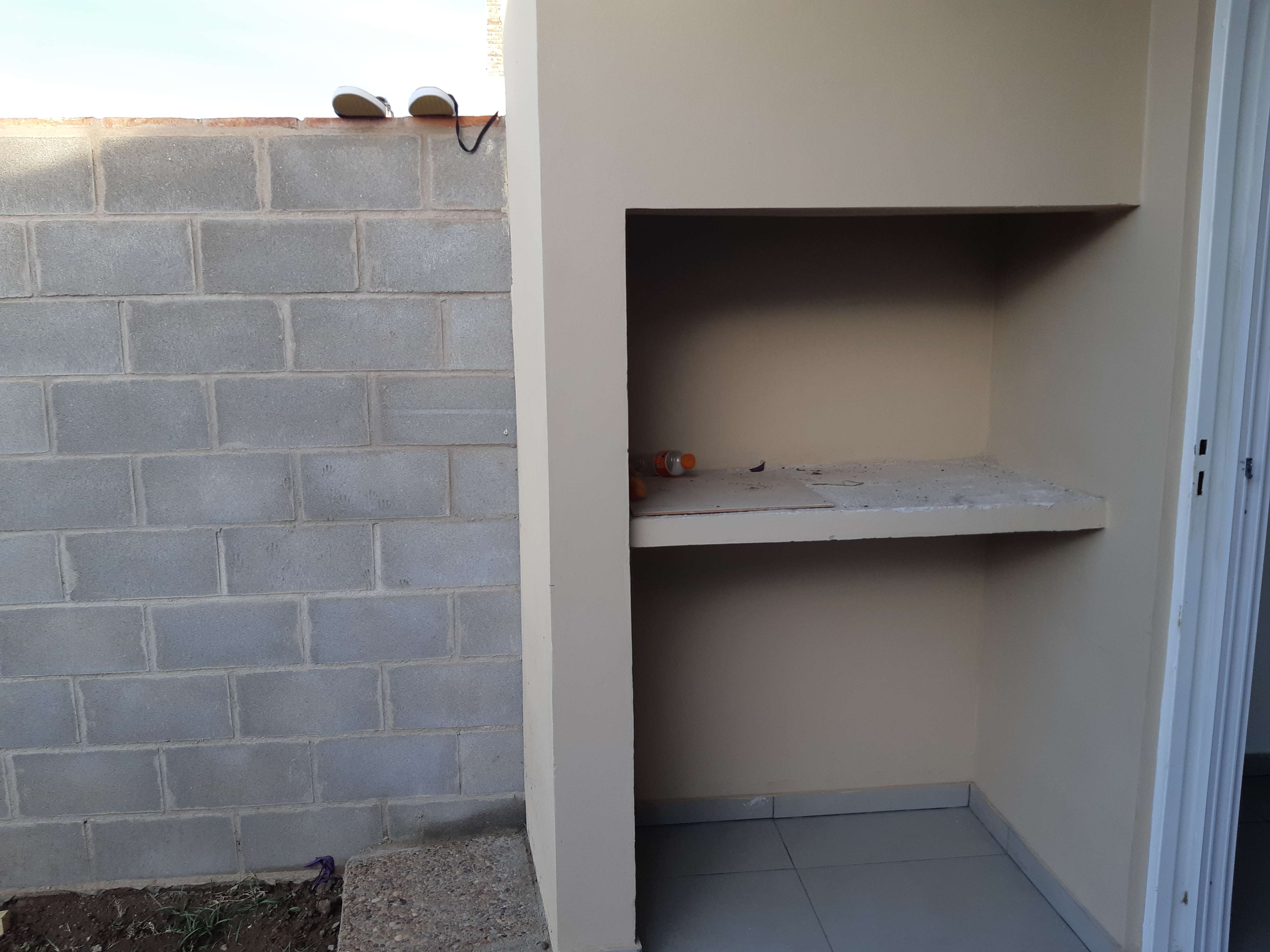 DOS CASAS EN VENTA BARRIO NUEVO POETA LUGONES