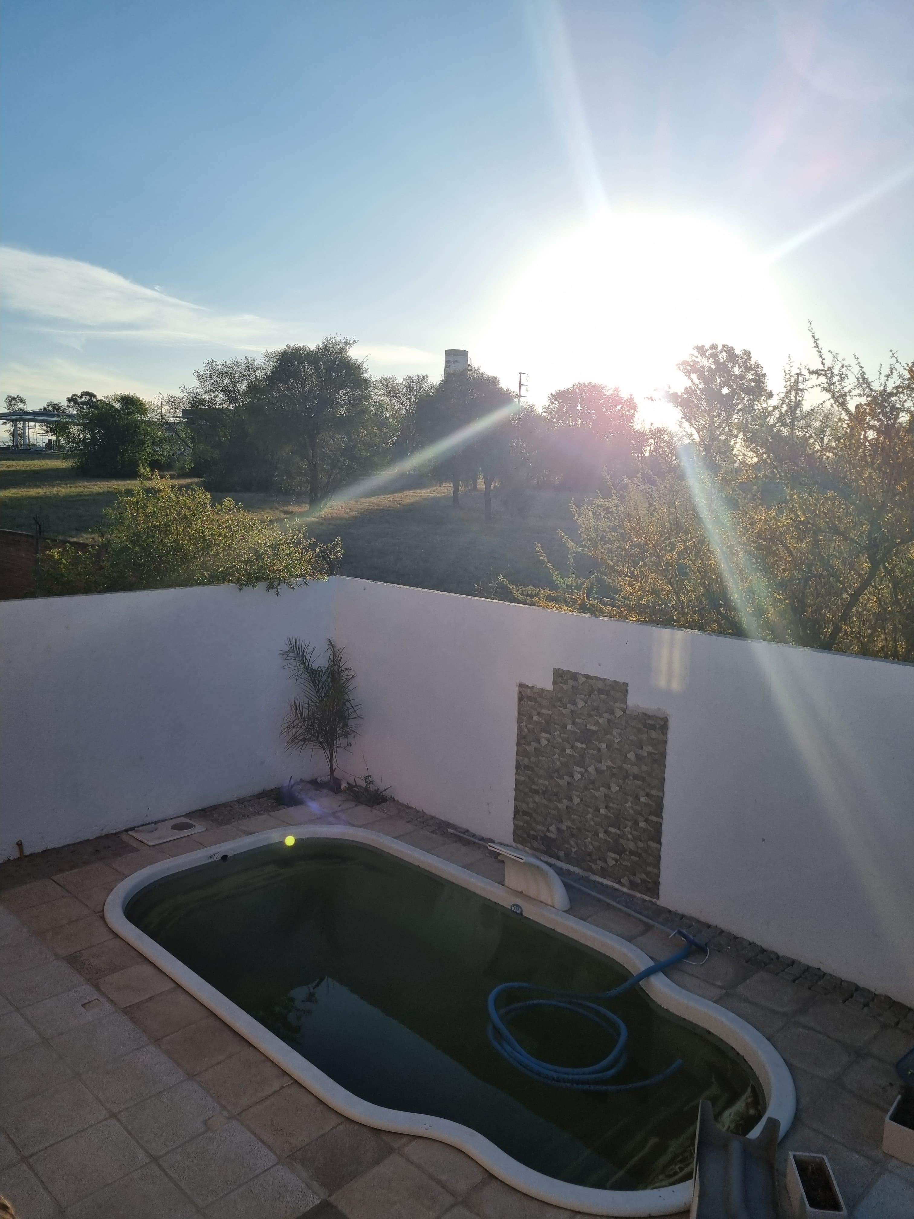SR SERVICIOS VENDE CASA TRES DORMITORIOS