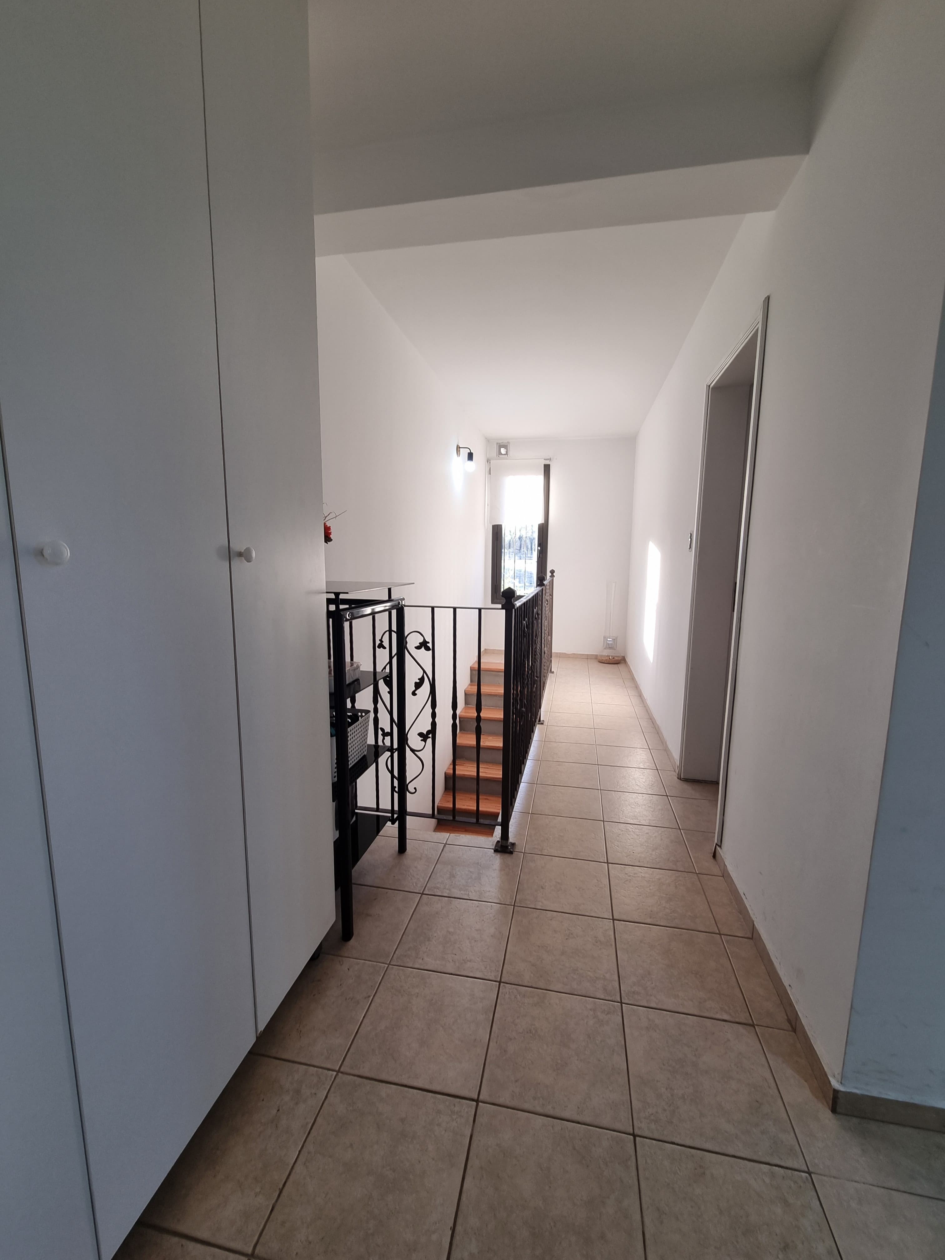 SR SERVICIOS VENDE CASA TRES DORMITORIOS