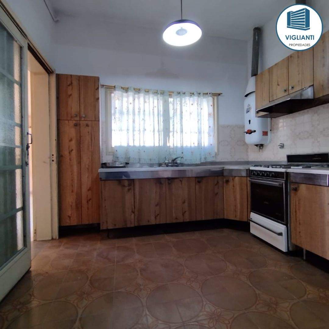 APTO CREDITO BANCOR-VENTA HERMOSA CASA ESQUINA- B Pueyrredón