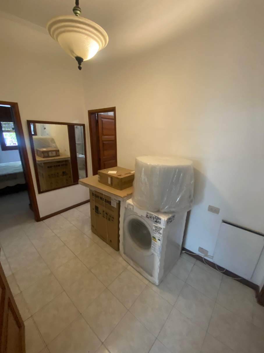 Casa en Venta en Barrio Pueyrredón: Espaciosa y lista para mudarse