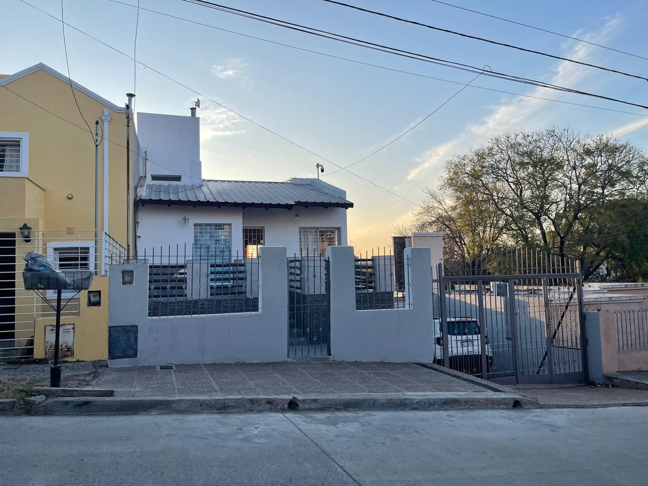 Venta casa 3 dormitorios Zona Norte