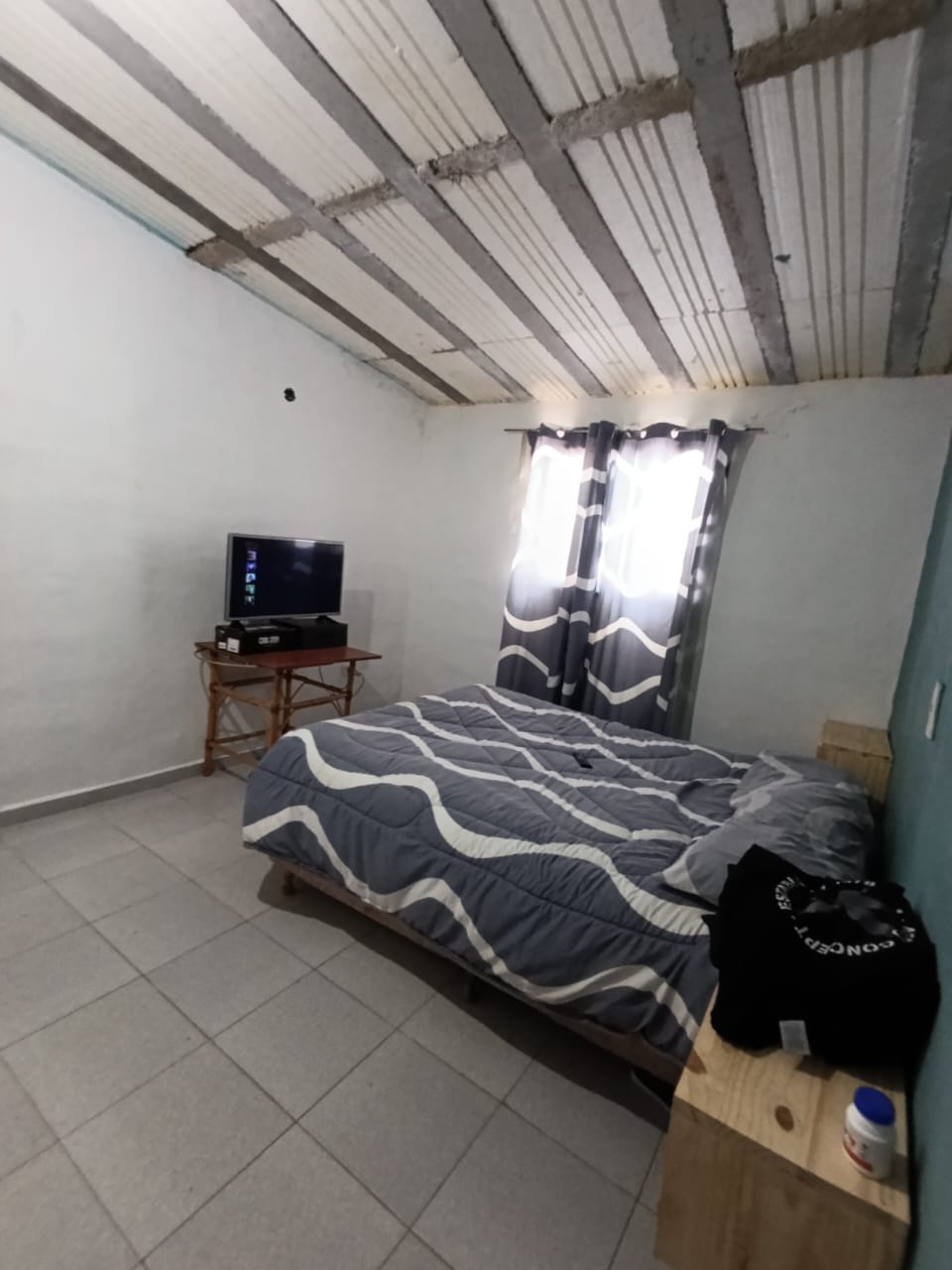 Oportunidad: Casa de Dos Plantas  Departamento Independiente en Barrio Parque República