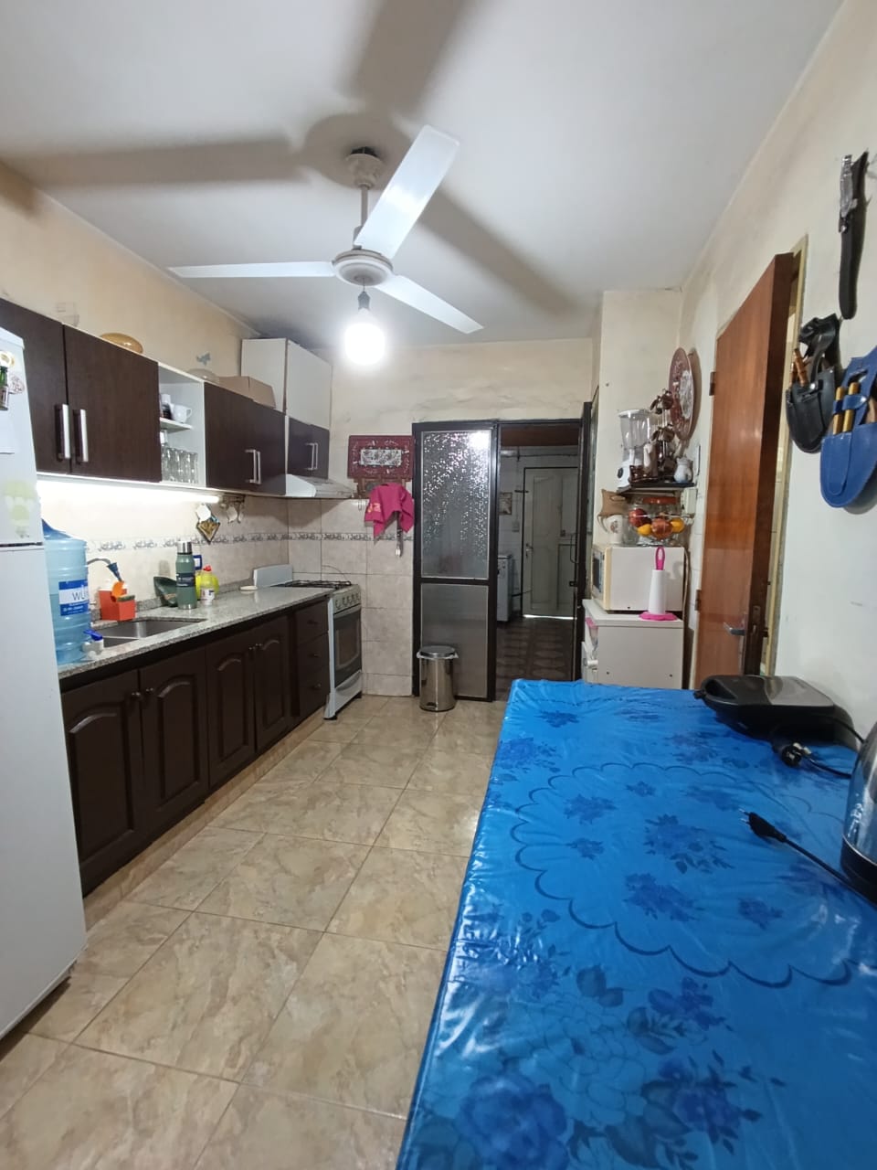 Oportunidad: Casa de Dos Plantas  Departamento Independiente en Barrio Parque República