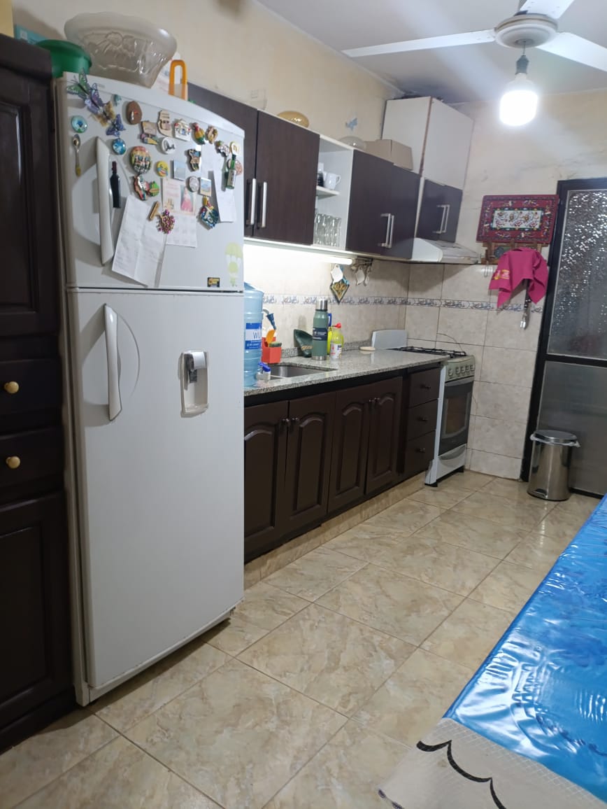 Oportunidad: Casa de Dos Plantas  Departamento Independiente en Barrio Parque República