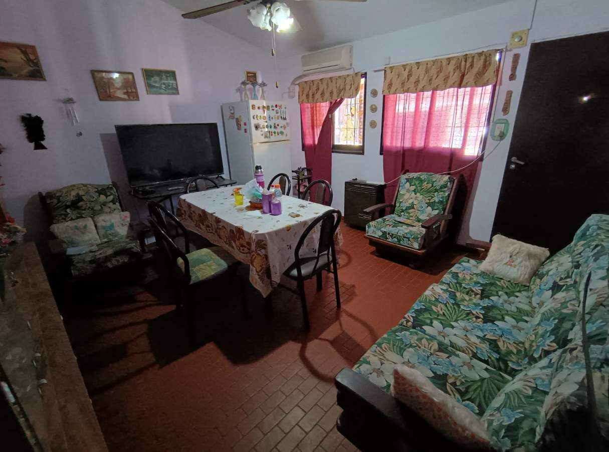 VENTA CASA DOS DORMITORIOS      BARRIO LAS PALMAS