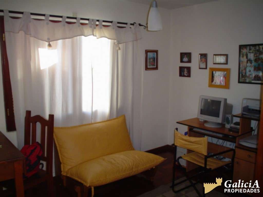 Amplia casa de categoria en Parque Corem
