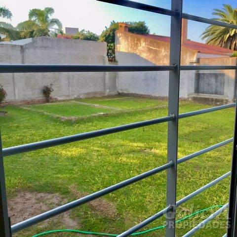 VENDE”  Excelente oportunidad VIVIENDA MANUEL LOPEZ N° 2247  - Cerro de las Rosas