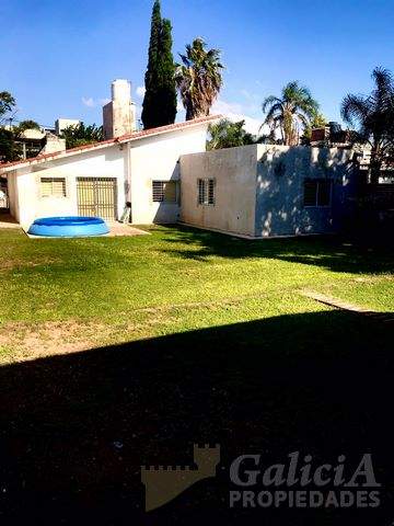 VENDE”  Excelente oportunidad VIVIENDA MANUEL LOPEZ N° 2247  - Cerro de las Rosas