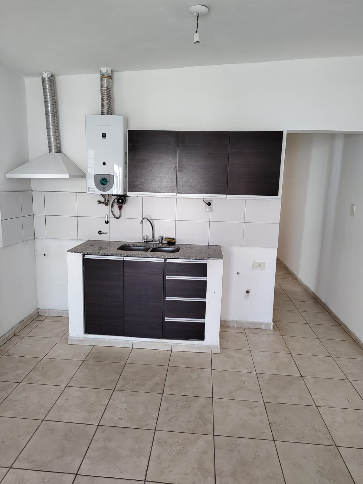 CASA DE 2 DORM. EN VENTA EN CARRARA DE HORIZONTE