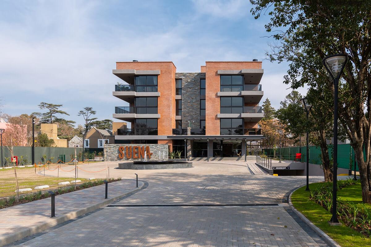 OPORTUNIDAD COMPLEJO SUENA DEPARTAMENTO DE CATEGORIA CON COCHERA 3 DORM