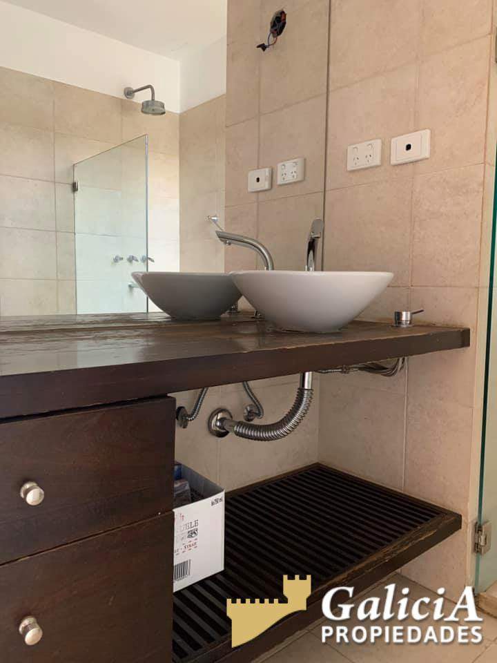 VENDO HERMOSA CASA CON AMPLIO JARDIN A MTS DE RAFAEL NUÑEZ AL 5900