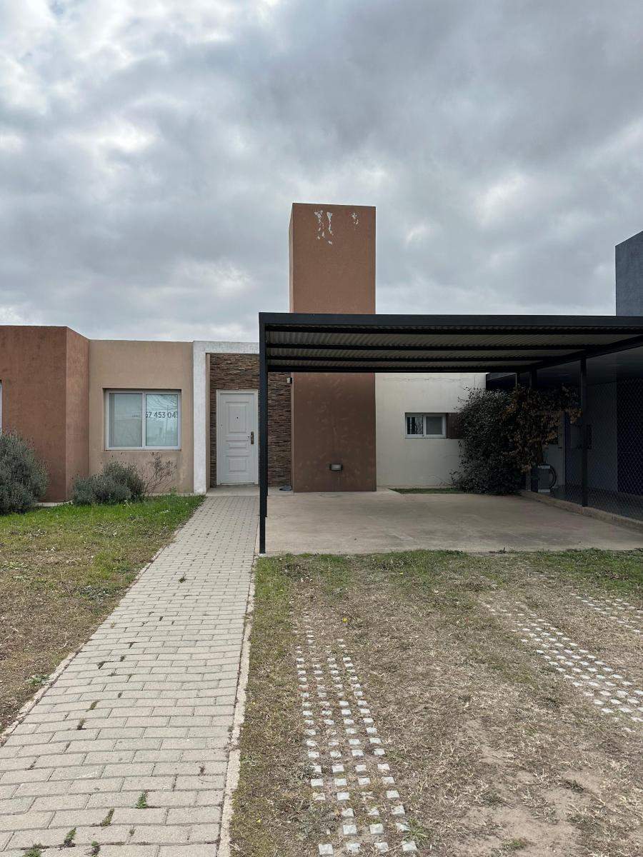 Vendo Casa  2 Dorm Cochera Doble en Reserva Tajamar