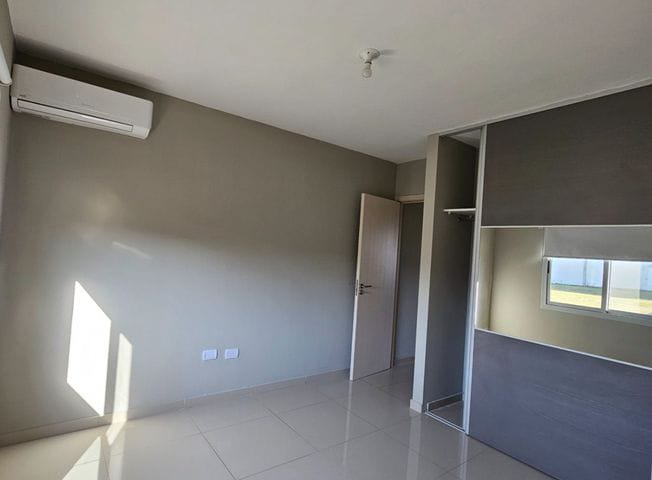Vendo Casa  2 Dorm Cochera Doble en Reserva Tajamar