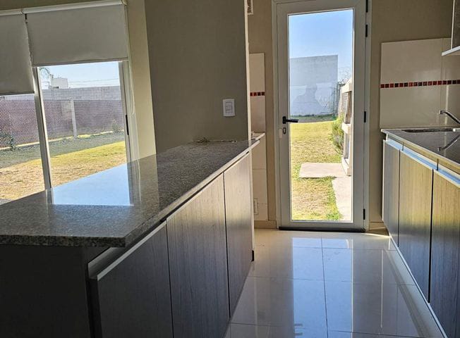 Vendo Casa  2 Dorm Cochera Doble en Reserva Tajamar