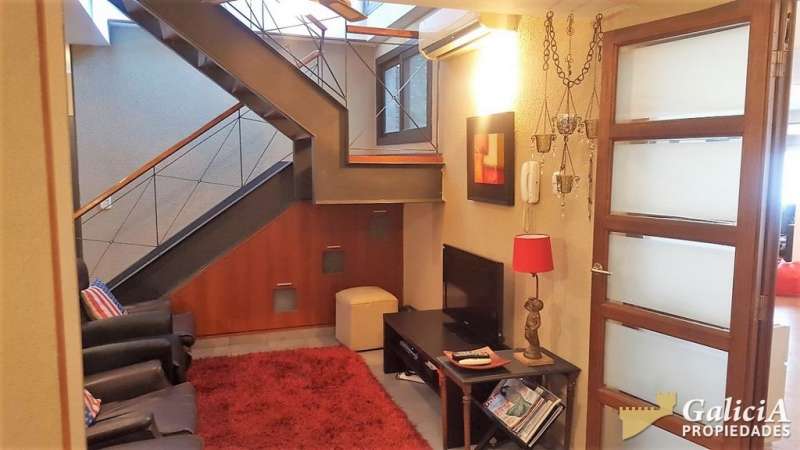 CASA EN PERFECTO ESTADO Y MUY BUENA UBICACIÓN EN CERRO CHICO.