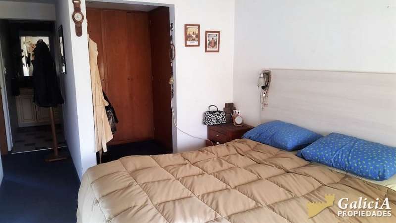 CASA EN PERFECTO ESTADO Y MUY BUENA UBICACIÓN EN CERRO CHICO.