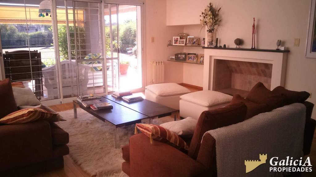 Exclusiva casa en Va Allende Golf, 4 dorm mas depend.