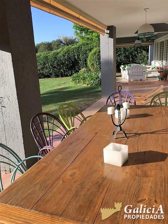 Exclusiva casa en Va Allende Golf, 4 dorm mas depend.