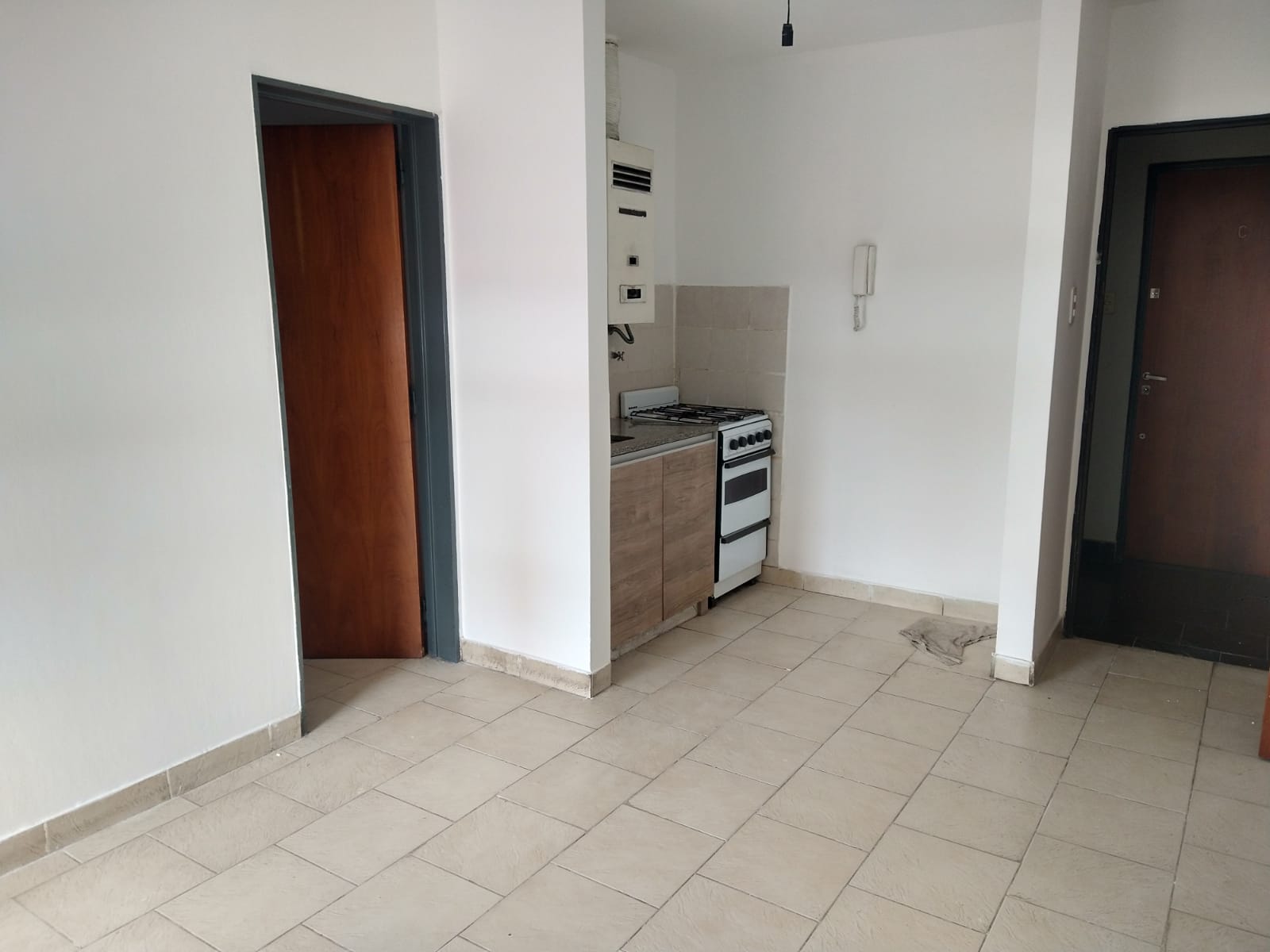 ALQUILO DEPARTAMENTO B CENTRO - 1 DORMITORIO -