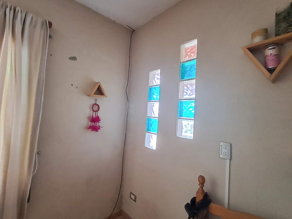 IMPECABLE - LUMINOSA Y CON PILETA -A 5K DE ALTA GRACIA !!!